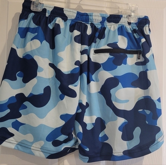 Mens workout shorts - Picture 2 of 5